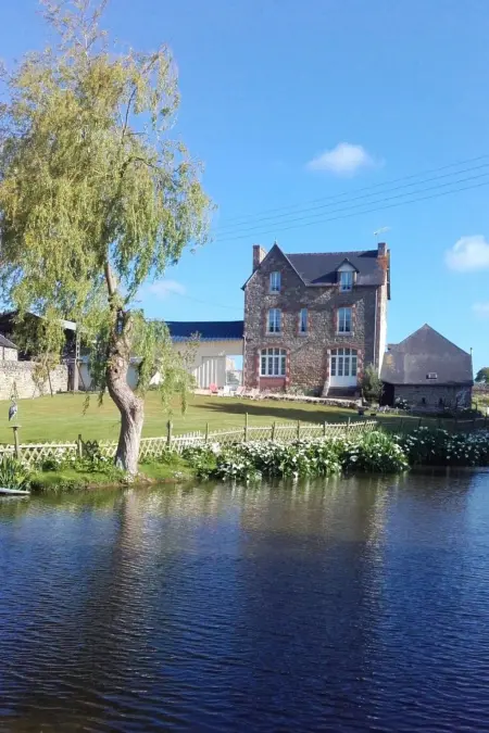 La Ménardais – Maison pierre 1925, 3000 m², étang
