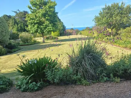 Komforthaus mit Traumgarten und Meerblick, Maison 6 personnes à Plouha - Photo 1
