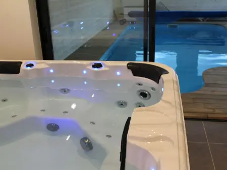 Villa Ty Rohou Bras à Plouescat : piscine privée chauffée : photo 16