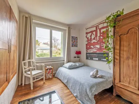 Großes Familienhaus mit schön angelegtem Garten, Maison 15 personnes à Brest : photo 14