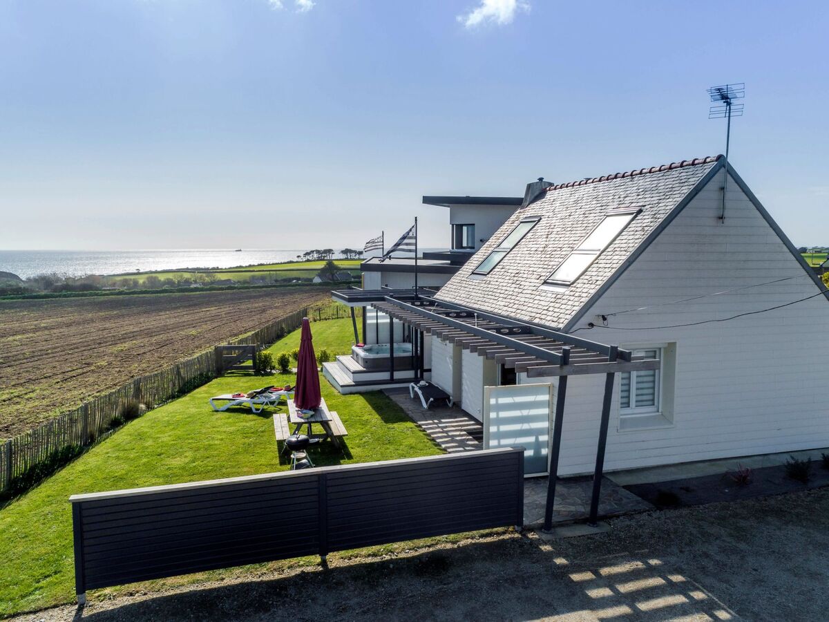 Maison vue mer avec spa privatif à Plougonvelin - Photo 5