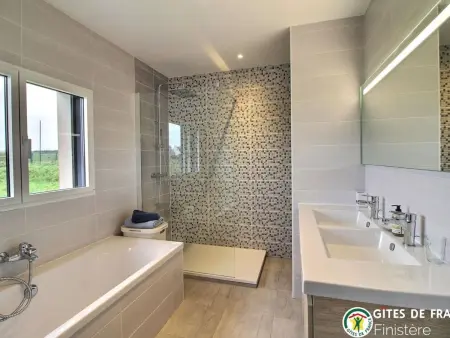 Maison sur la dune à Santec, accès direct plage : photo 29