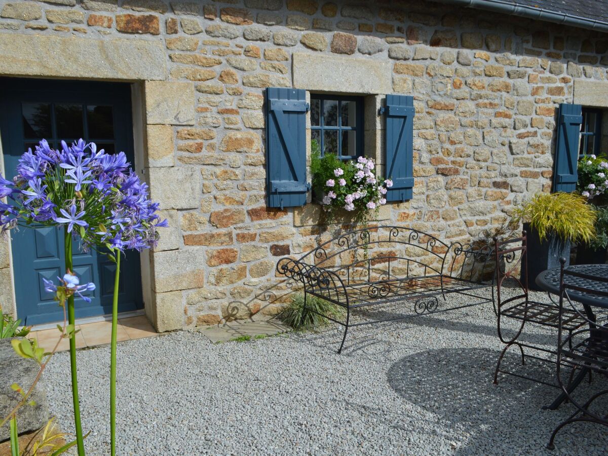 Maison bretonne avec jardin et barbecue à Plonevez-Porzay - Photo 2