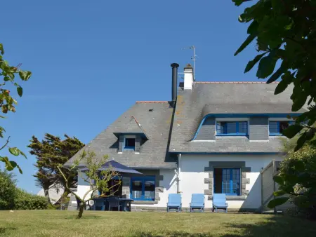 Location maison à Guilvinec, Geräumiges Haus mit direktem Zugang zum Strand