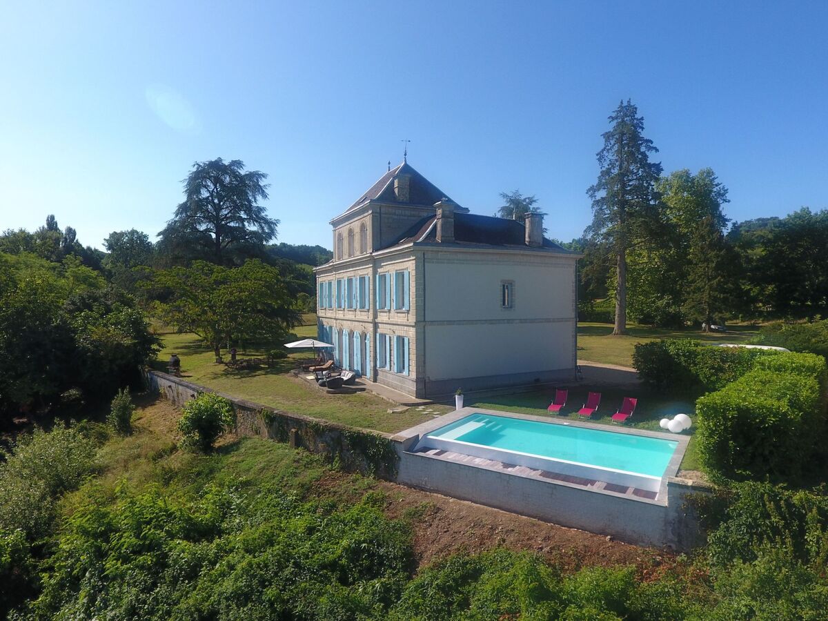 Le Clos Castaing, château sur la Dordogne avec piscine débordement - Photo 3