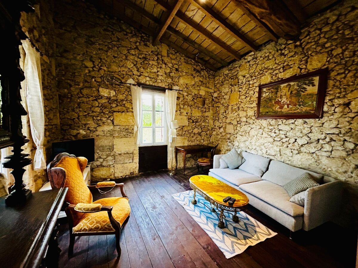 Maison en pierre avec piscine à Pujols - Photo 6