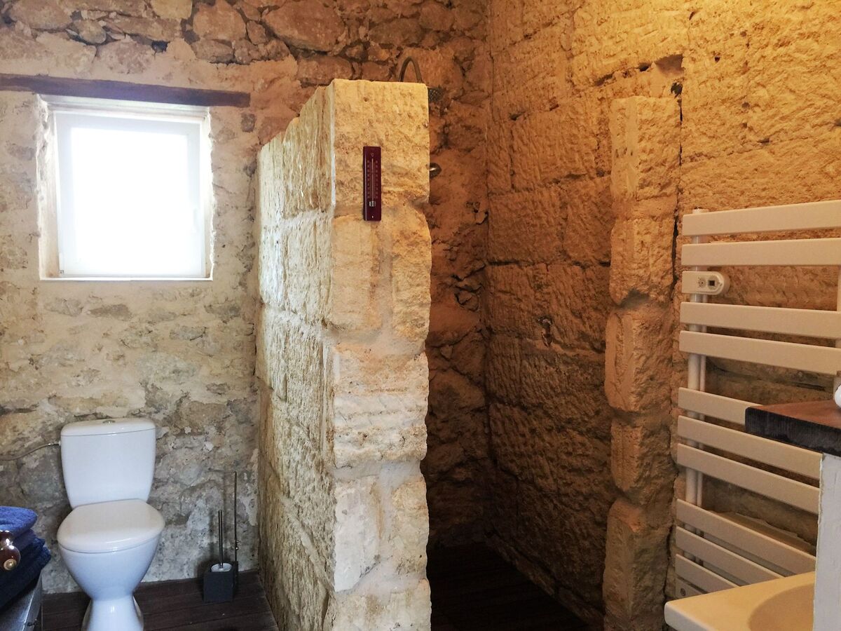 Maison en pierre avec piscine à Pujols - Photo 13
