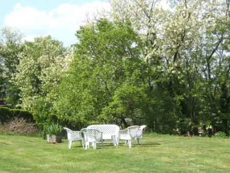 Location appartement à Labruguière, Kleines Gästezimmer mit zwei Einzelbetten