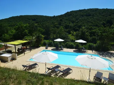 Studio 45 m² à Souillac, terrasse et piscine : photo 2