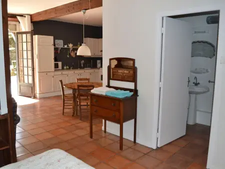 Studio 45 m² à Souillac, terrasse et piscine : photo 8