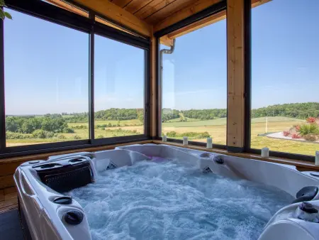 Lodge Noire et Or à Eymet – Spa privatif : photo 9