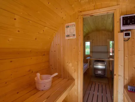 Lodge Noire et Or à Eymet – Spa privatif : photo 13