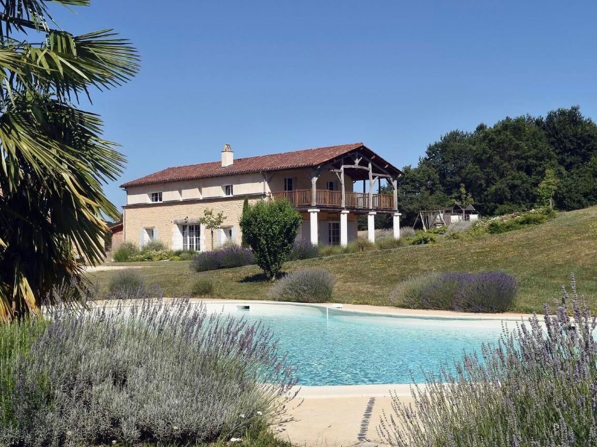 Grange restaurée avec piscine guitare, 7 hectares - Photo 1