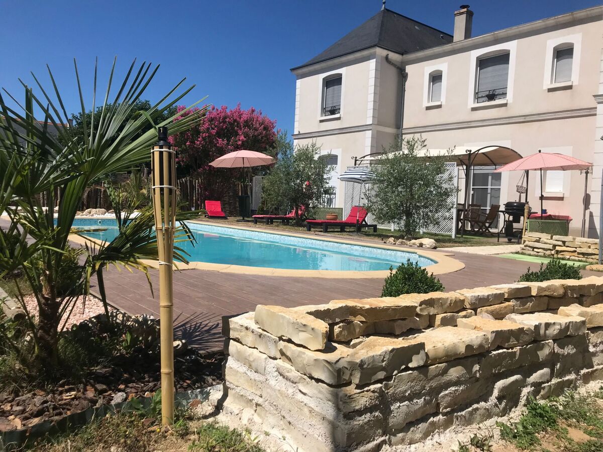 Villa Bolero – Maison à dôme et patio, piscine, St Cyr sur Loire - Photo 1