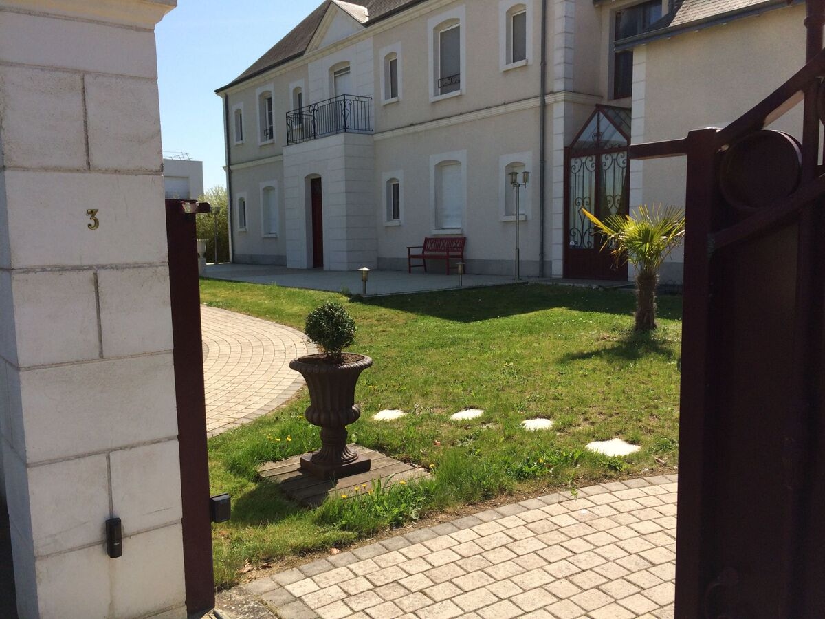 Villa Bolero – Maison à dôme et patio, piscine, St Cyr sur Loire - Photo 2