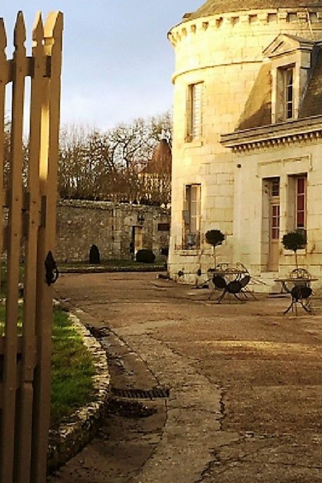 Duplex troglodyte 100m² avec piscine à Azay-le-Rideau - Photo 4