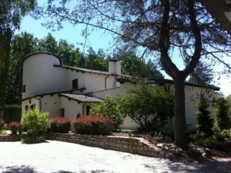 mit Garten, Grill und Terrasse, Maison 10 personnes à Marcillac la Croisille - Photo 1