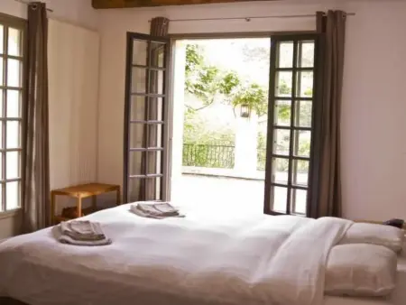 mit Garten, Grill und Terrasse, Maison 10 personnes à Marcillac la Croisille - Photo 16