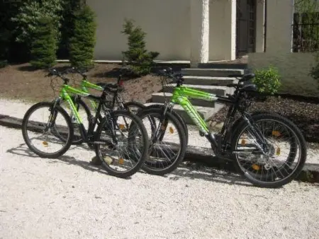 mit Garten, Grill und Terrasse, Maison 10 personnes à Marcillac la Croisille - Photo 21