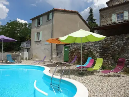 Location maison à Banne, La Source mit Pool