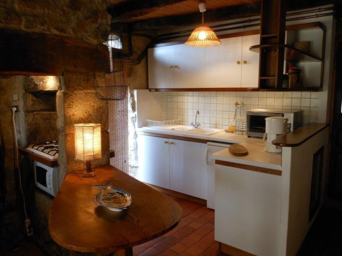 Maison en pierre du XIVe siècle à Gluiras, vue vallée de la Glueyre - Photo 7