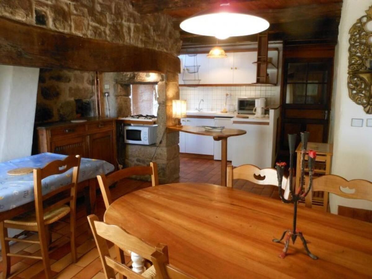 Maison en pierre du XIVe siècle à Gluiras, vue vallée de la Glueyre - Photo 8