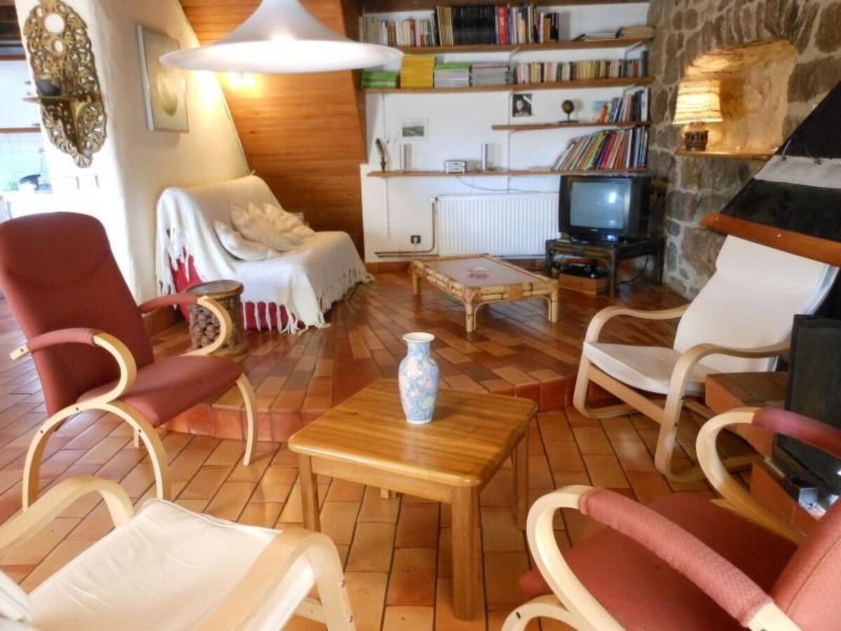 Maison en pierre du XIVe siècle à Gluiras, vue vallée de la Glueyre - Photo 10