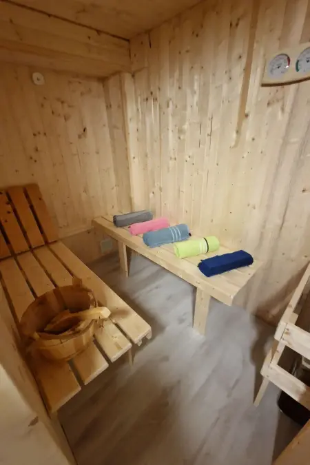 Le Chalet Sous Les Sapins, mit Swimmingpool, Sau - Photo 10