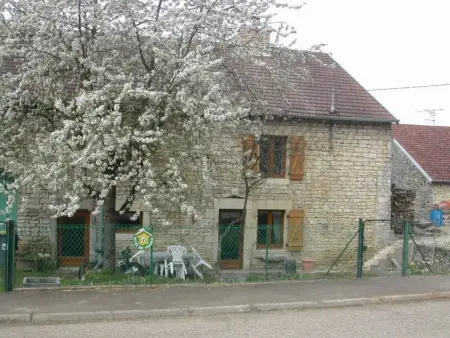 Maison en pierre avec piscine chauffée à Brotte lès Ray : photo 2