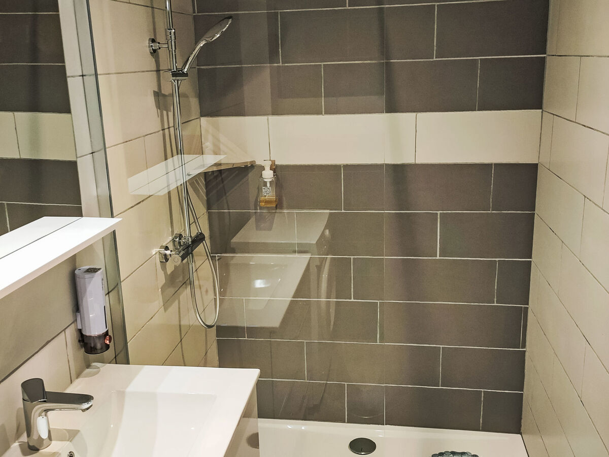 Appartement Iris Montagnes du Jura, spa et sauna privatifs - Photo 17