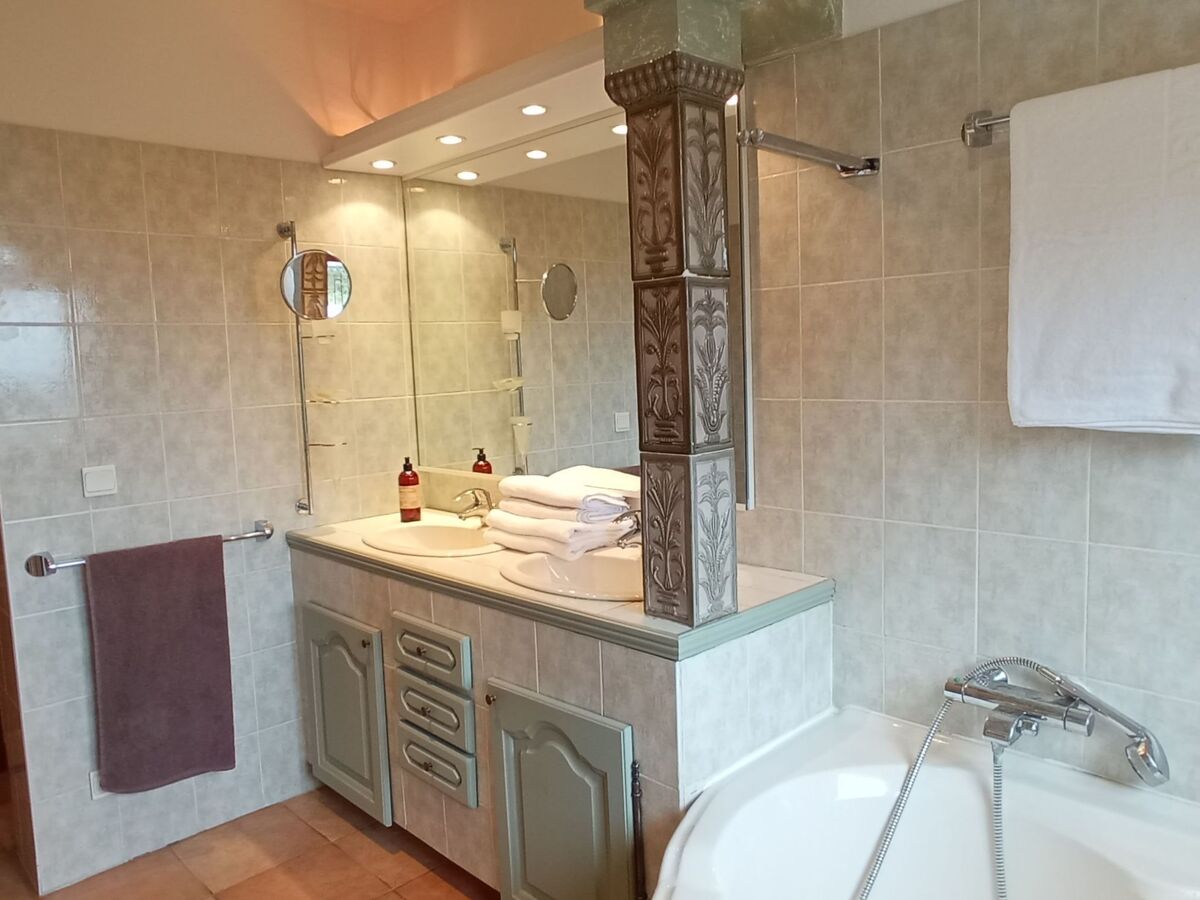 Villa 5 chambres avec piscine débordement à Bagnols-sur-Cèze - Photo 49