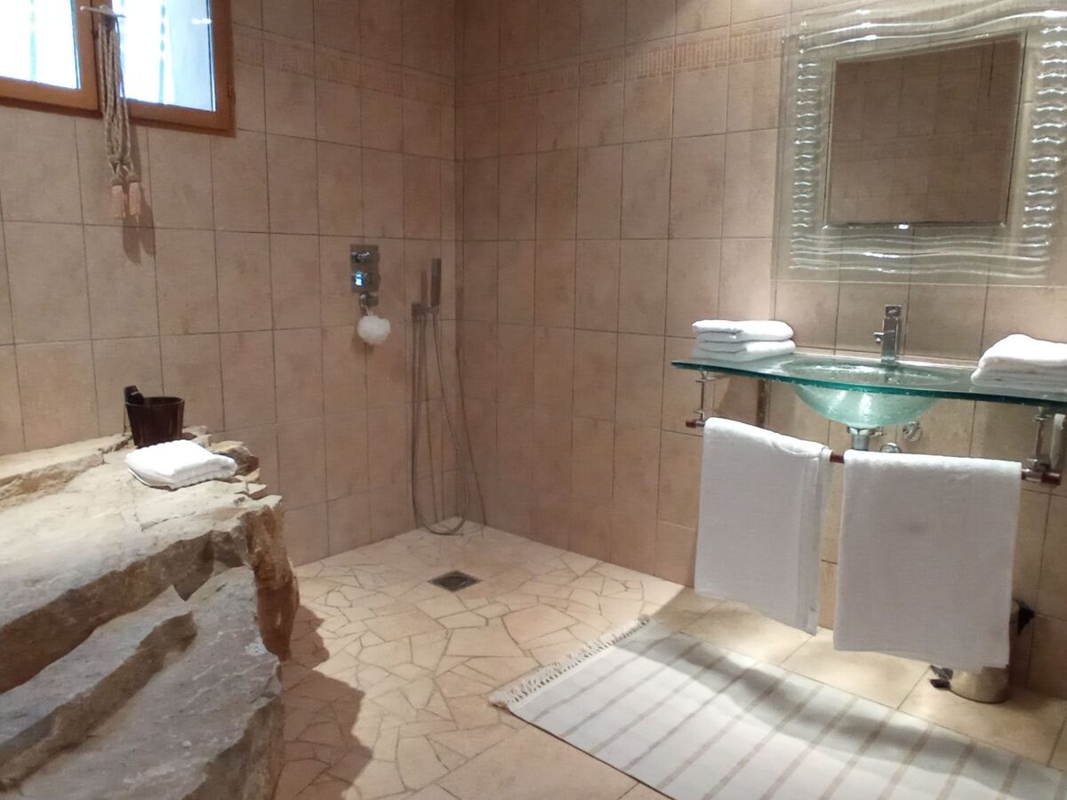 Villa 5 chambres avec piscine débordement à Bagnols-sur-Cèze - Photo 66