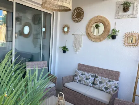 Location appartement à Frontignan, Seaside Tropical Duplex mit Pool