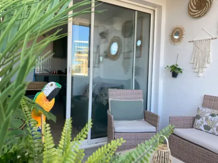 Duplex climatisé avec piscine à 150 m de la plage : photo 2