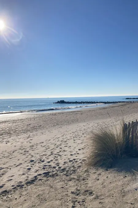 Duplex climatisé avec piscine à 150 m de la plage : photo 4