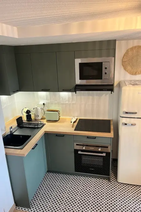 Duplex climatisé avec piscine à 150 m de la plage : photo 6