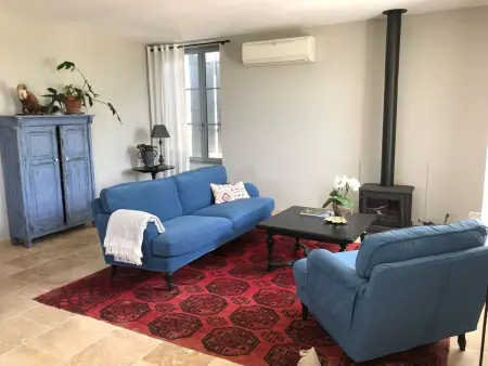 Gîte Maison Carrée à Cavillargues, piscine privée : photo 5