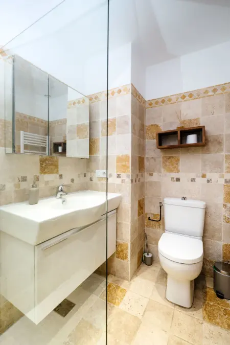 Maison dans un domaine viticole à Cavillargues avec piscine : photo 6