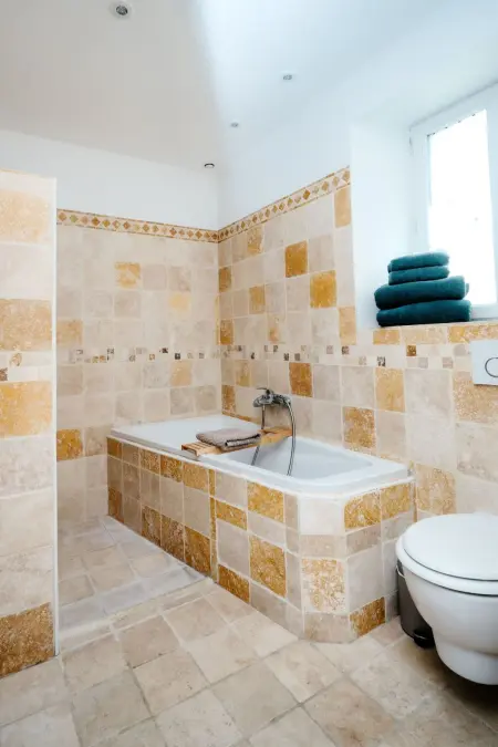 Maison dans un domaine viticole à Cavillargues avec piscine : photo 19