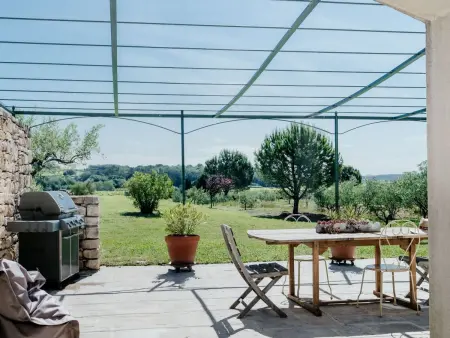 Maison dans un domaine viticole à Cavillargues avec piscine : photo 23