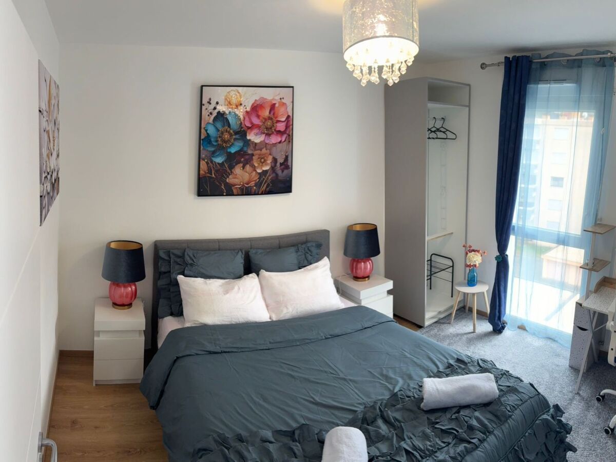 Appartement 6 pers. à Cluses, vue montagne et balcon - Photo 11