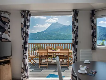 Location appartement à Chorges, Gemütliches Chalet am Ufer des Sees von Serre-Ponçon