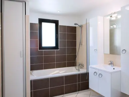 Appartement 2 chambres au bord du lac de Serre-Ponçon - Photo 9