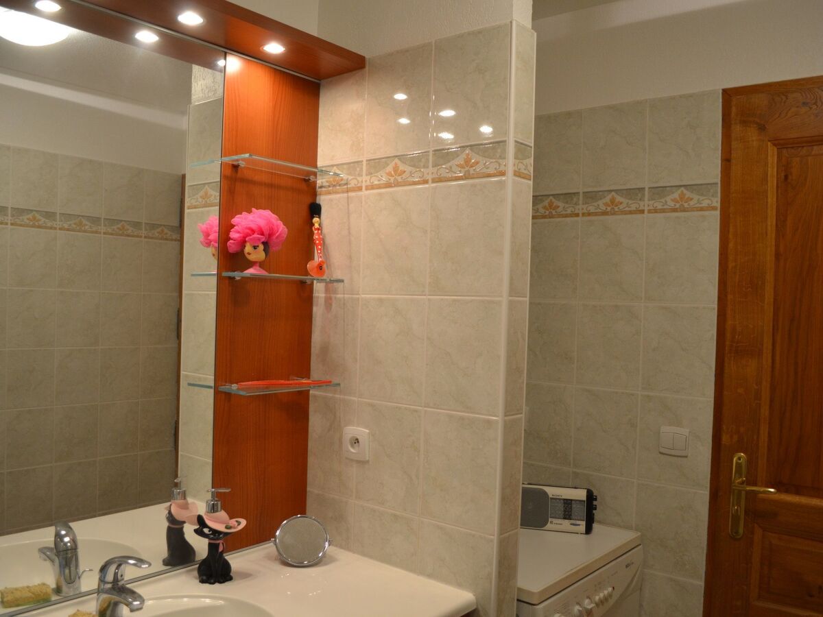 Appartement T3 Embrun, loggia sud et accès direct lac - Photo 9
