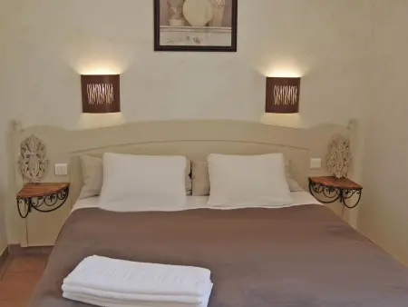 Cyprès du Paradis - Appartement Gordes, terrasse privée : photo 10