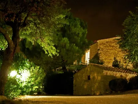 Cyprès du Paradis - Appartement Gordes, terrasse privée : photo 25