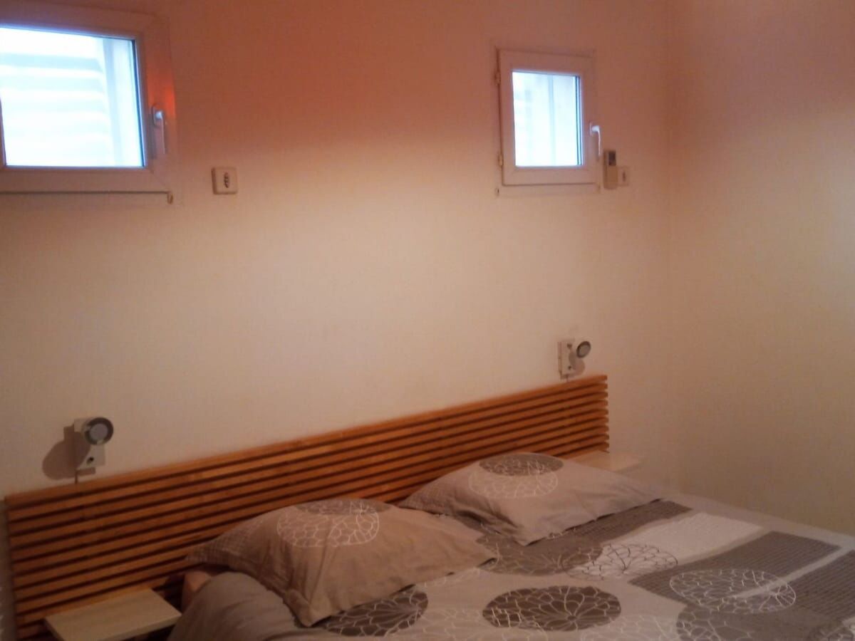Maison 2 chambres piscine intérieure chauffée à Puyricard - Photo 43