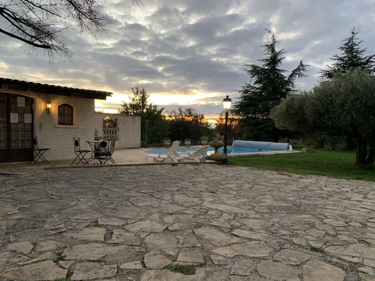 Bastide provençale 4 chambres, piscine privée et animaux - Photo 23