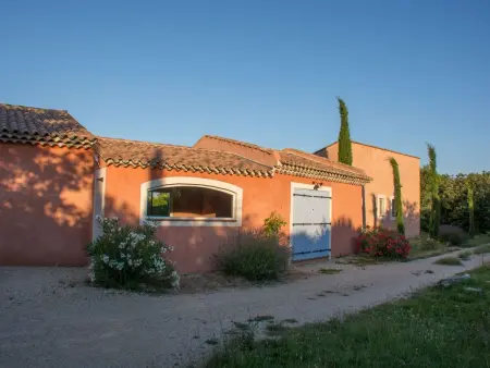 Les Amandiers, maison 2 chambres avec piscine à Aups : photo 11