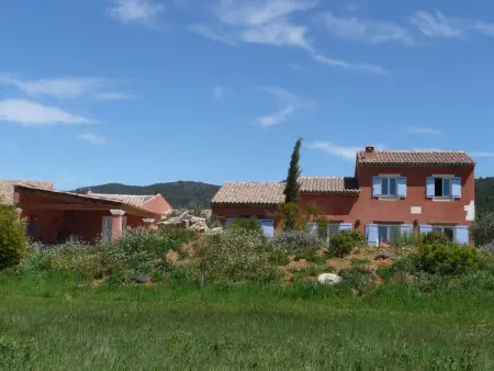 Les Amandiers, maison 2 chambres avec piscine à Aups : photo 13